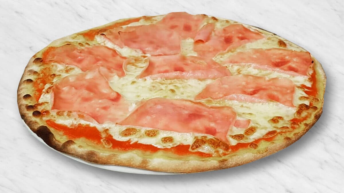 Pizza Artesanal Italiana de 3 Ingredientes con Jamón Cocido | Punta Cana Pizza